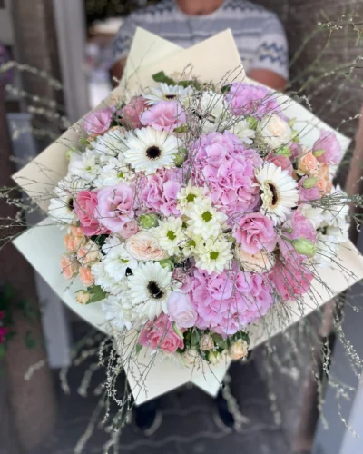 Lágy rózsaszín mámor virágcsokor