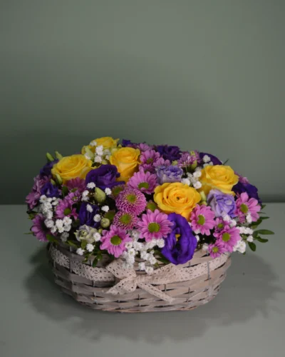 Karneváli virágkosár